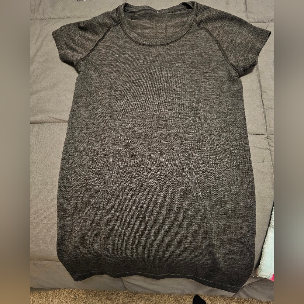 Lululemon Short sleeve